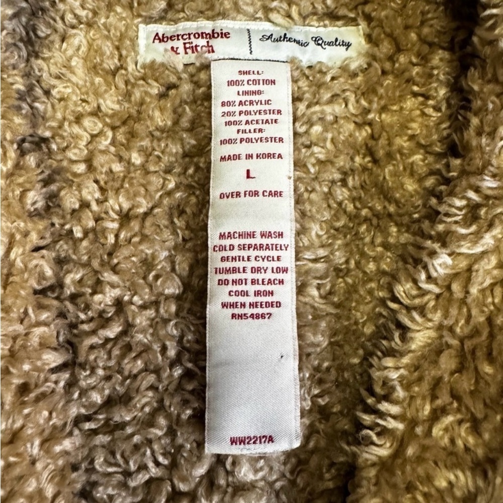 Abercrombie and Fitch Denim Barn Jacket Coat Size Large Sherpa Lined Pockets NEW - Picture 6 of 12